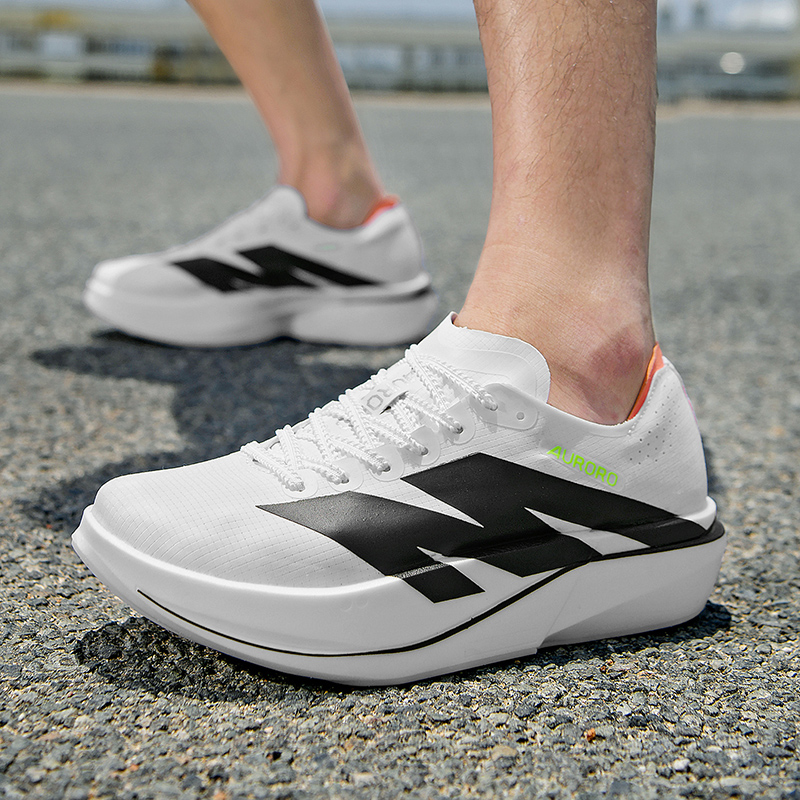 Sepatu Tenis Profesional Pria  - Table Tennis Gun ulasan dan harga
